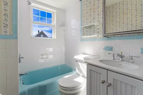 Bath - 99 Glendale St, Everett, MA 02149 photo 1 of 2