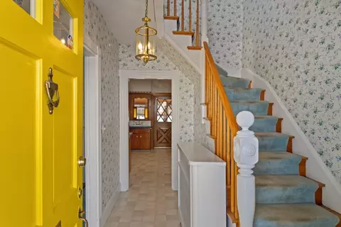 Entry Way - 99 Glendale St, Everett, MA 02149 photo 1 of 6