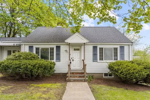 19 Ivy Cir, Arlington, MA 02474