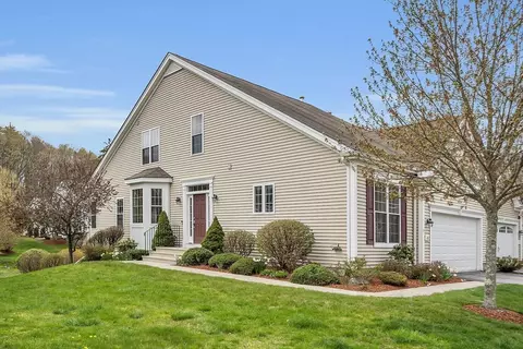 26 Heather Ln #26, Stow, MA 01775