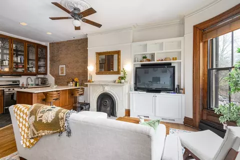 27 Greenwich Park #3, Boston, MA 02118
