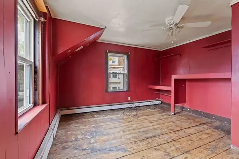 Bedroom - 25 Nelson St, Lynn, MA 01905 photo 2 of 8