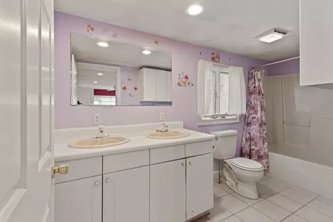 Bath - 25 Nelson St, Lynn, MA 01905 photo 1 of 1