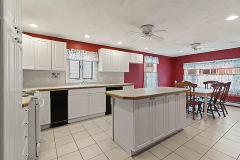 Kitchen - 25 Nelson St, Lynn, MA 01905 photo 3 of 4