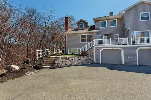 26 D Carnation Cir #D, Reading, MA 01867