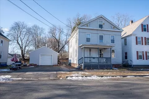 27 E Bartlett St, Westfield, MA 01085