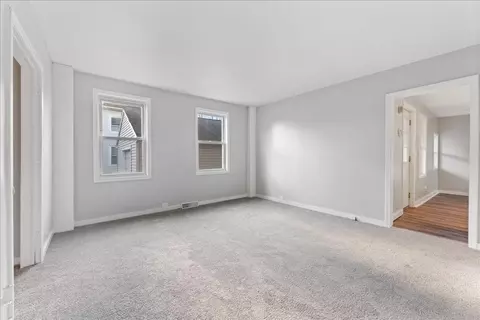 27 E Bartlett St, Westfield, MA 01085 photo 5