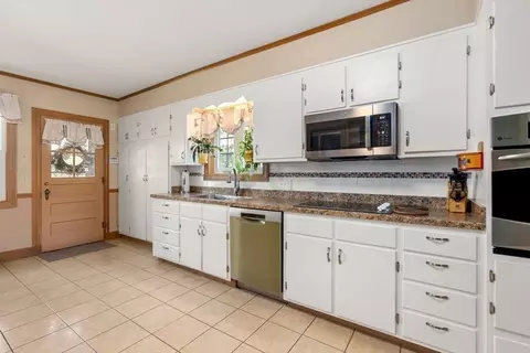 24 Roseland Rd, Worcester, MA 01609 photo 26