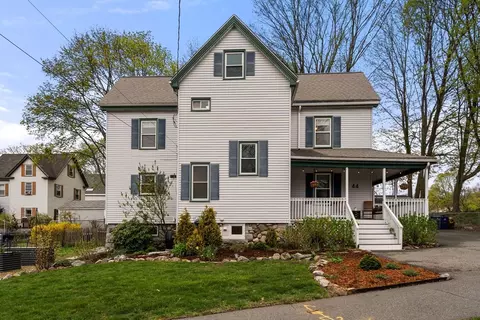44 Pomeworth St, Stoneham, MA 02180