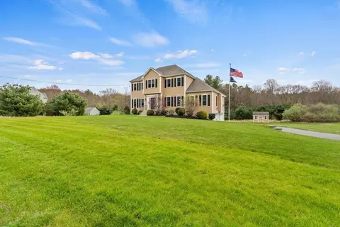 7 Bellingham St, Mendon, MA 01756 photo 36