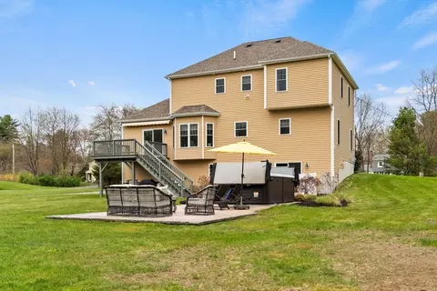 7 Bellingham St, Mendon, MA 01756 photo 33