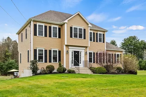 7 Bellingham St, Mendon, MA 01756 photo 42