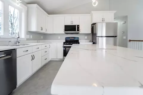 176 Chelsea St, Gardner, MA 01440