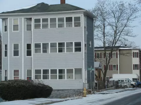 108 Eastern Ave, Worcester, MA 01605 photo 2