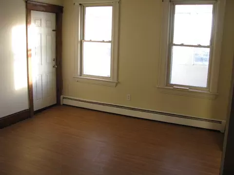 108 Eastern Ave, Worcester, MA 01605 photo 4