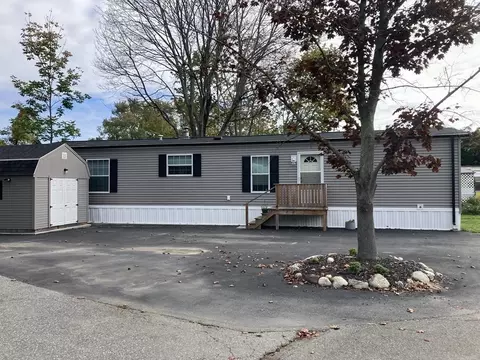 200 North St #37B, Danvers, MA 01923