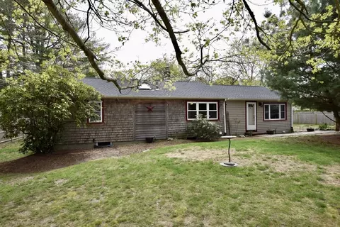 22 Meadowlark Dr, Wareham, MA 02571 photo 3