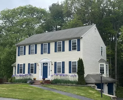 77 Deertrack Dr, Taunton, MA 02780