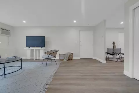 80 Walnut St #101, Canton, MA 02021 photo 7