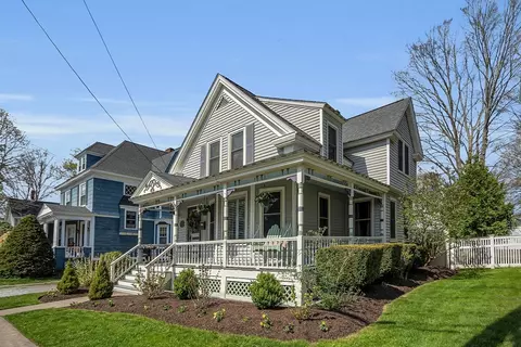 31 Church St, Westborough, MA 01581