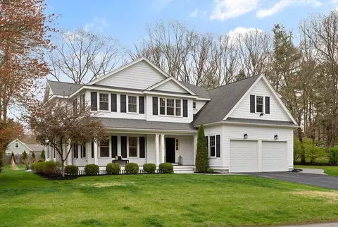 128 Beechnut Rd, Westwood, MA 02090