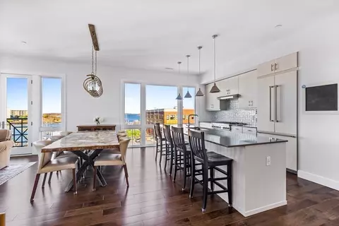 10 Shipyard Dr #405, Hingham, MA 02043