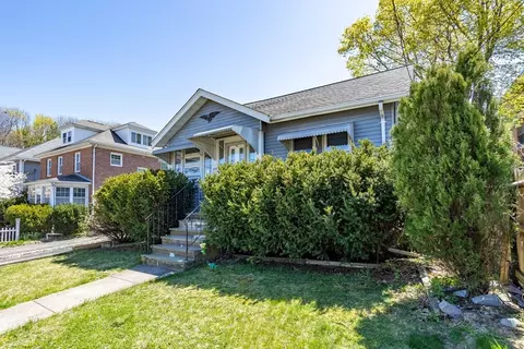 253 Sea St, Quincy, MA 02169