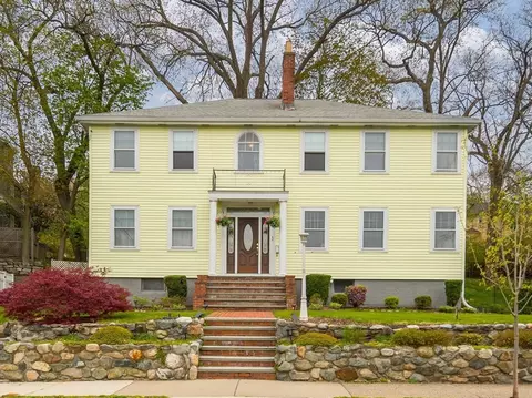 82-84 E Side Pkwy, Newton, MA 02458
