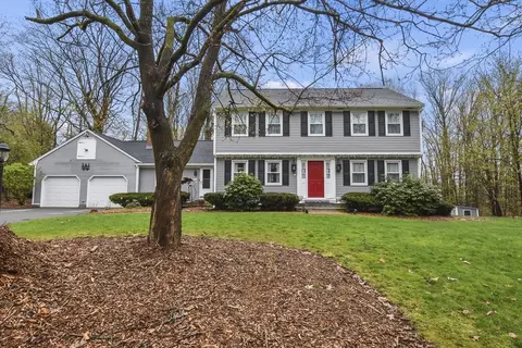 100 Apple Tree Hill Rd, Fitchburg, MA 01420