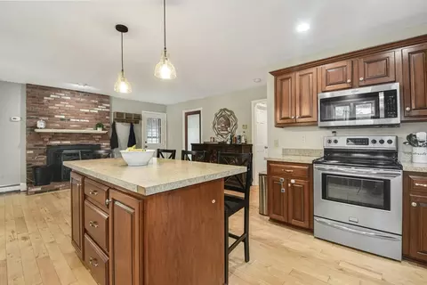 4 Houghton Rd, Sutton, MA 01590 photo 6