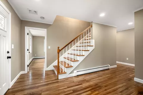 Entry Way - 20 Pine St, Dover, MA 02030 photo 2 of 3