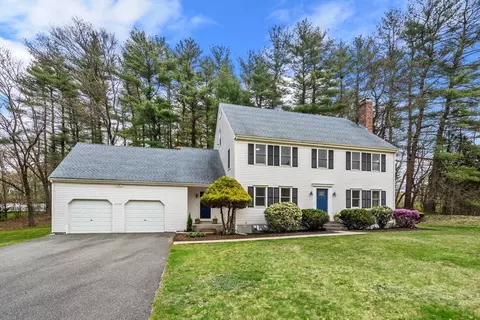 Exterior - 20 Pine St, Dover, MA 02030 photo 2 of 8
