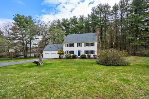 Exterior - 20 Pine St, Dover, MA 02030 photo 3 of 8