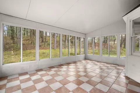 Exterior - 20 Pine St, Dover, MA 02030 photo 5 of 8