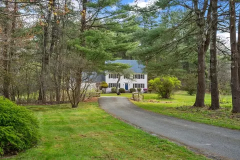 20 Pine St, Dover, MA 02030