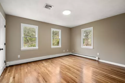 Bedroom - 20 Pine St, Dover, MA 02030 photo 5 of 5