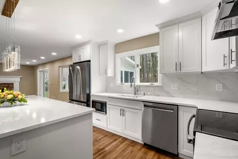Kitchen - 20 Pine St, Dover, MA 02030 photo 1 of 3