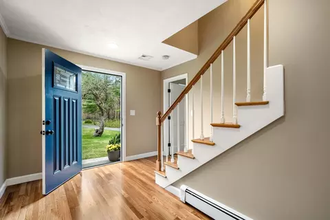 Entry Way - 20 Pine St, Dover, MA 02030 photo 1 of 3