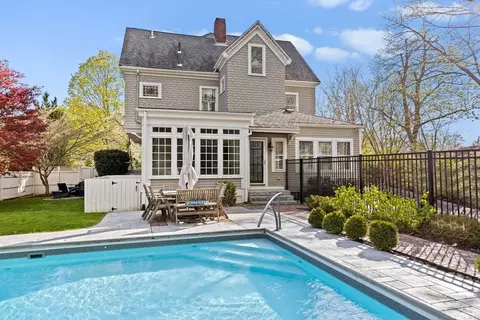 Exterior - 100 Main St, Hingham, MA 02043 photo 3 of 7