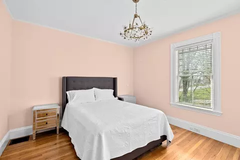 Bedroom - 100 Main St, Hingham, MA 02043 photo 3 of 4