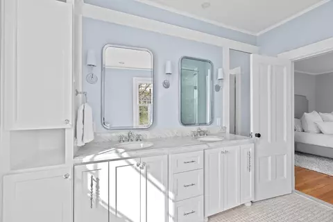 Bath - 100 Main St, Hingham, MA 02043 photo 3 of 6