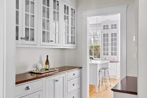 Entry Way - 100 Main St, Hingham, MA 02043 photo 2 of 5
