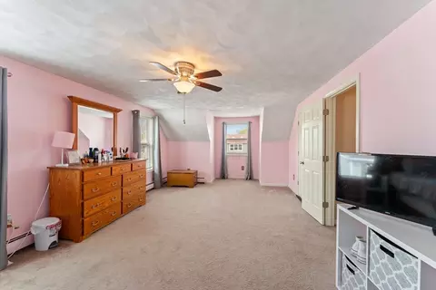Bedroom - 95 Capwell Ave, Woonsocket, RI 02895 photo 4 of 5
