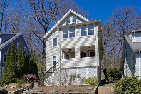48 Alpine St #2, Arlington, MA 02474