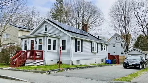 28 Custer St, Brockton, MA 02301