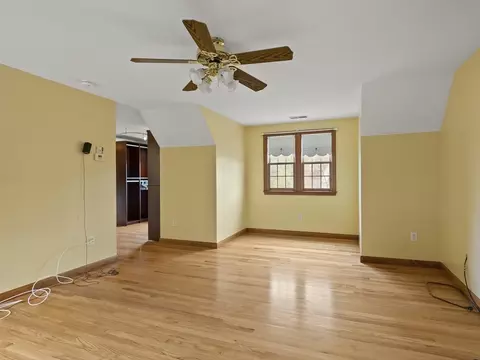 Bedroom - 5 Kenneth Rd, Georgetown, MA 01833 photo 3 of 5