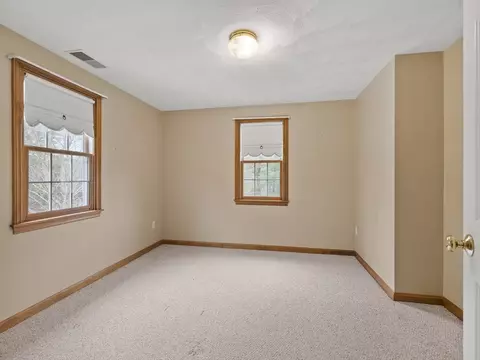 Bedroom - 5 Kenneth Rd, Georgetown, MA 01833 photo 1 of 5