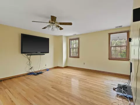 Living - 5 Kenneth Rd, Georgetown, MA 01833 photo 5 of 5