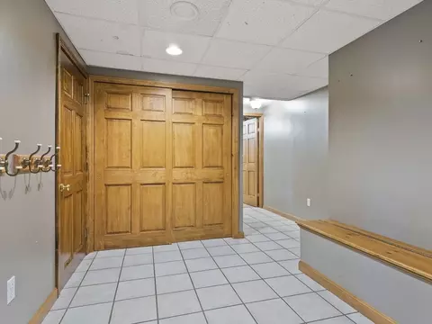 Entry Way - 5 Kenneth Rd, Georgetown, MA 01833 photo 1 of 1