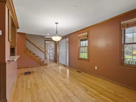 Living - 5 Kenneth Rd, Georgetown, MA 01833 photo 1 of 5